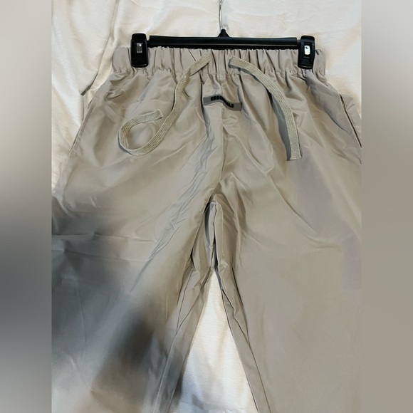 Essentials pants - Picture 4 of 4